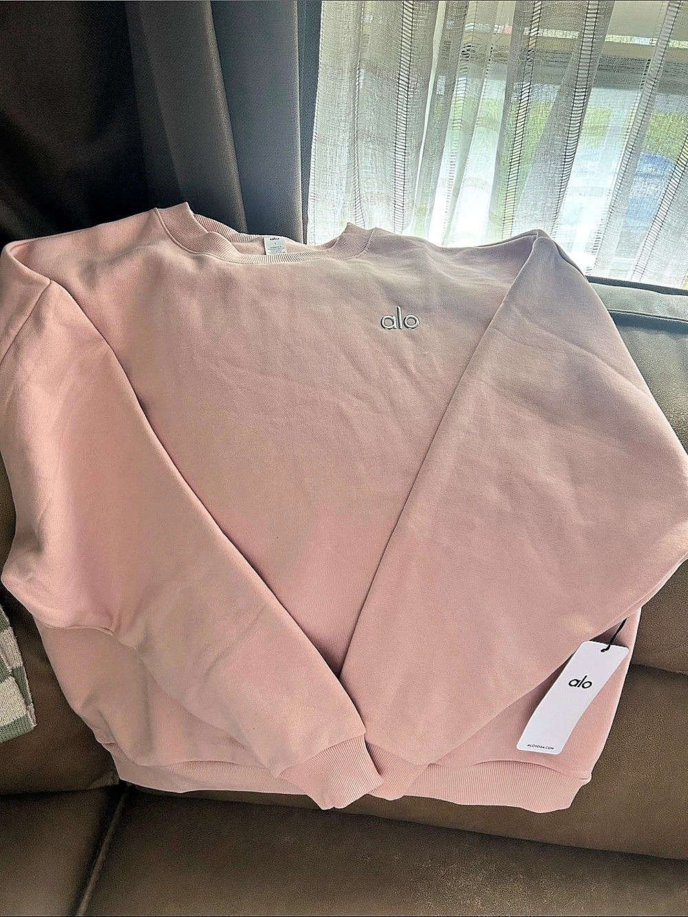 Alo Pink Marshmallow Crew Sweatshirt NWT